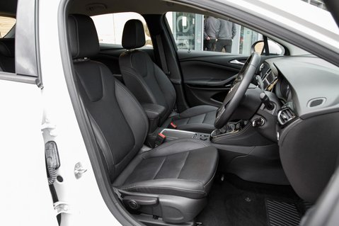 Vauxhall Astra ELITE NAV 27
