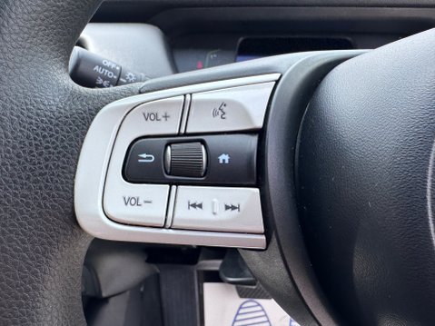 Honda Jazz I-MMD SR 15