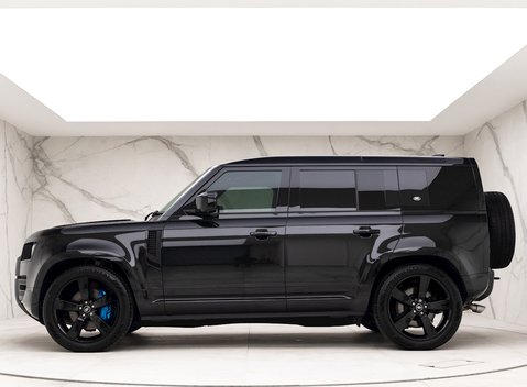 Land Rover Defender 110 V8 Bond Edition 2