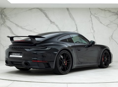 Porsche 911 (992) Carrera 4 GTS 7