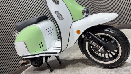 Royal Alloy GT 2020 ONLY 1K 1 OWNER SCOOTER LONG MOT MODERN RETRO 125CC 40