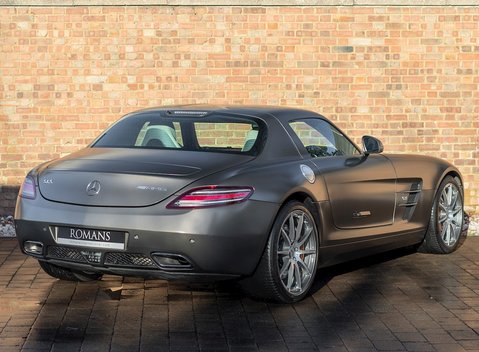 Mercedes-Benz SLS AMG 9