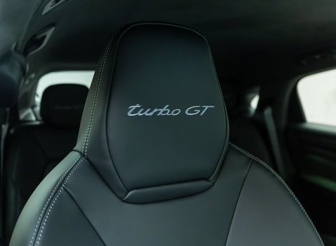 Porsche Cayenne Turbo GT 12