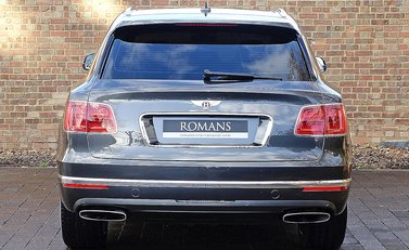 Bentley Bentayga 11