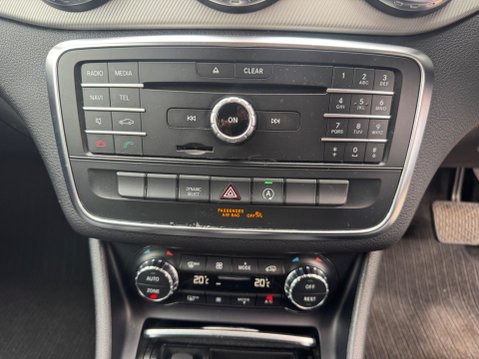 Mercedes-Benz GLA 2.1 GLA200d Sport SUV 5dr Diesel 7G-DCT Euro 6 (s/s) (136 ps) 30