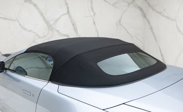 Aston Martin V12 Vantage S ROADSTER 57