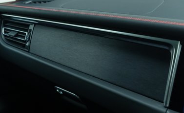 Porsche Macan GTS 25