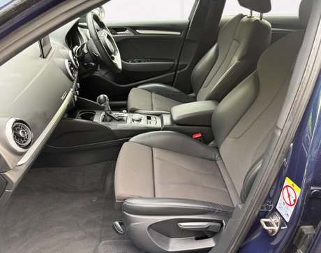 Audi A3 1.5 A3 Sportback 35 TFSI Black Edition Semi-Auto 5dr 12