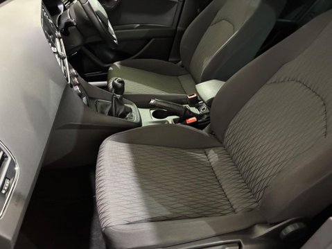 SEAT Leon 1.6 TDI SE Sport Tourer Euro 6 (s/s) 5dr 44
