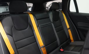 Volvo V60 RECHARGE T8 POLESTAR ENGINEERED AWD FSH Pano Sunroof Pilot Assist HUD +++ 24