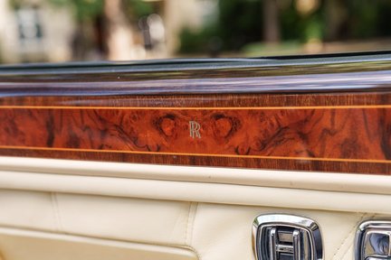 Rolls-Royce Corniche V Convertible 24