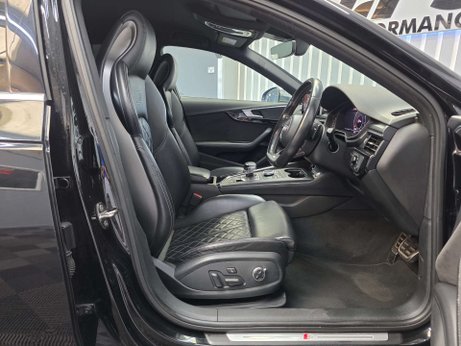 Audi S4 3.0 TFSI V6 Saloon 4dr Petrol Tiptronic quattro Euro 6 (s/s) (354 ps) 30
