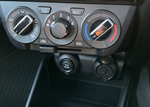 Suzuki Swift SZ-T DUALJET MHEV 21