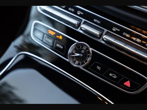 Mercedes-Benz E Class 2.0 E220d AMG Line G-Tronic+ Euro 6 (s/s) 4dr 33