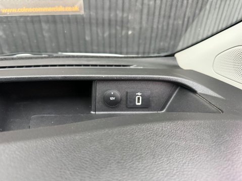 Ford Transit Custom 300 TREND P/V ECOBLUE 32