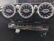 Mercedes-Benz A Class A 250 AMG LINE PREMIUM 29
