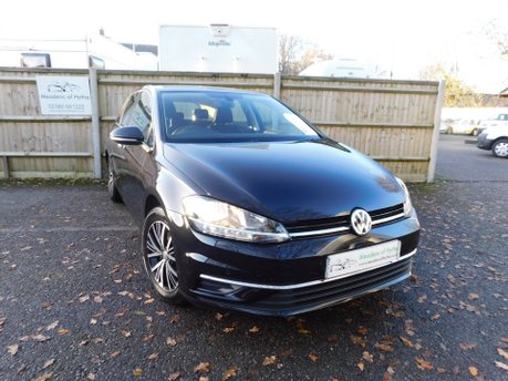 Volkswagen Golf SE NAVIGATION 1.5 TSI EVO 5 Dr 1