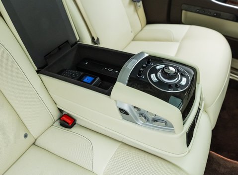 Rolls-Royce Ghost V12 19