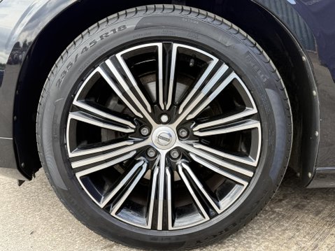 Volvo V60 2.0 D3 Inscription Plus Estate 5dr Diesel Auto Euro 6 (s/s) (150 ps) 17