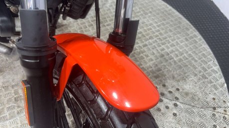 Ducati Scrambler 400 SIXTY 2 2016 14K NEW MOT A2 READY FULL SERVICE SPORTS EXHAUST 400CC 19