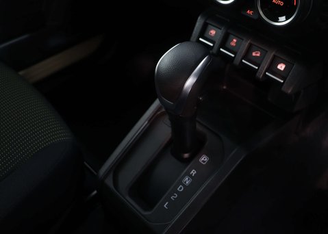 Suzuki Jimny SZ5 4X4 31