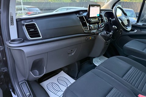 Ford Transit Custom 280 LIMITED ECOBLUE - NO VAT - 1 OWNER—FULL SERVICE HISTORY -APPLE CARPLAY  22