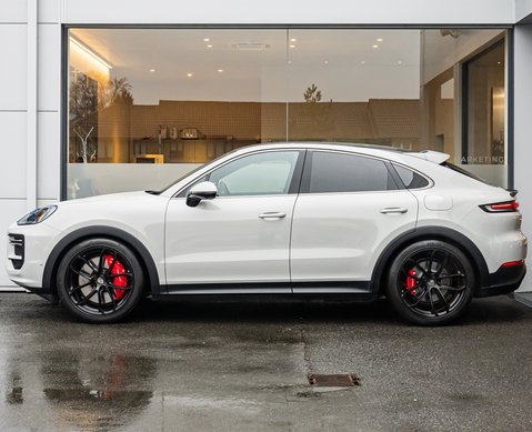 Porsche Cayenne TURBO E-HYBRID COUPE 