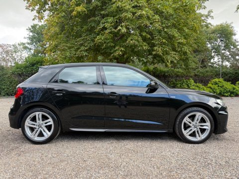 Audi A1 1.0 TFSI 30 S line Sportback Euro 6 (s/s) 5dr 9