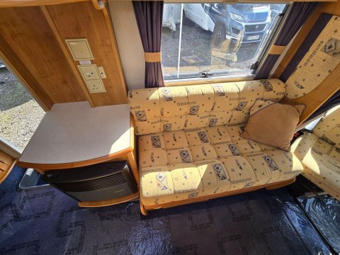 Auto-Trail Chieftain Motor Home 38