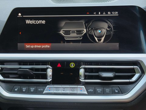 BMW 3 Series 2.0 318d M Sport Auto 5dr 31