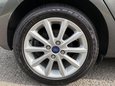 Ford Fiesta TITANIUM 13
