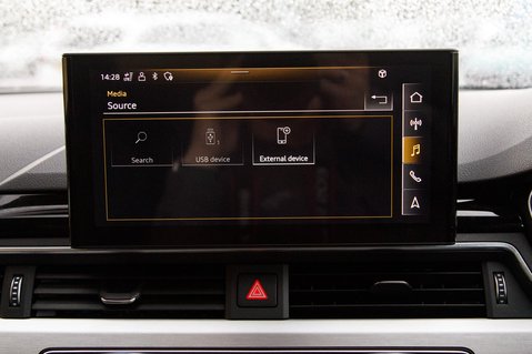 Audi A5 TFSI S LINE MHEV 20
