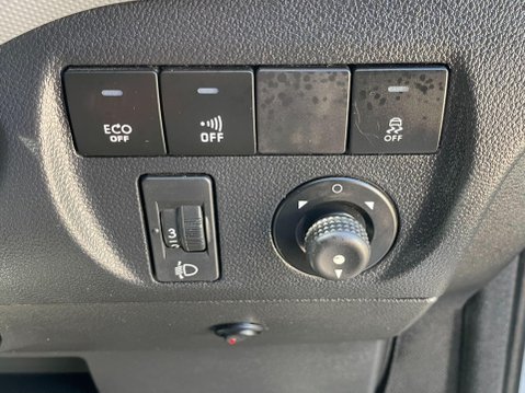 Peugeot Partner 1.6 eHDi 750 SE Panel Van 4dr Diesel Manual L2 (s/s) (134 g/km, 90 bhp) 25