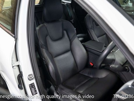 Volvo XC60 2.0 XC60 Momentum B4 MHEV AWD Auto 4WD 5dr 9