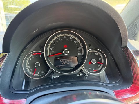 Volkswagen Up GTI 38