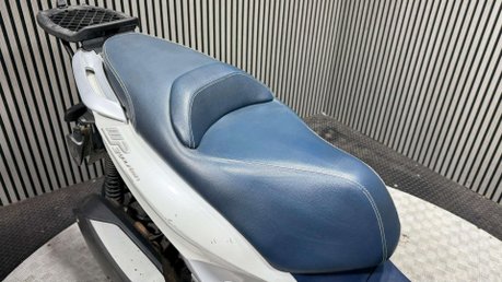 Piaggio MP3 YOURBAN LT 300 RIDE ON A CAR LICENCE TRIKE BIKE PROJECT 10
