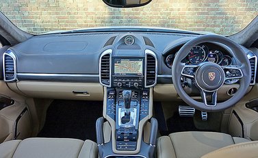Porsche Cayenne Turbo 15