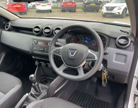 Dacia Duster 1.0 Duster Essential TCe 4x2 5dr 17
