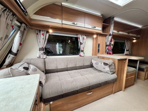 Swift Challenger 530 SE 9