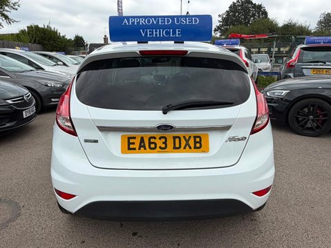 Ford Fiesta 1.0T EcoBoost Titanium Euro 5 (s/s) 5dr 9