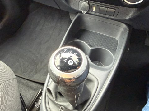 Toyota Aygo X VVT-I PURE 23