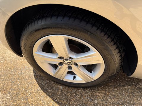 Volkswagen Golf MATCH TSI DSG AUTOMATIC 12