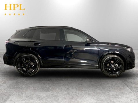 Volkswagen Tiguan 1.5 eTSI MHEV R-Line SUV 5dr Petrol Hybrid DSG Euro 6 (s/s) (150 ps) 1 Owne 8