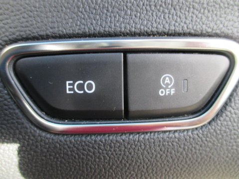 Renault Kadjar 1.3 TCe Iconic Euro 6 (s/s) 5dr 43