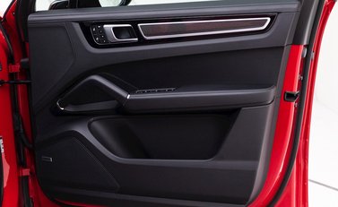 Porsche Cayenne GTS Coupé 21