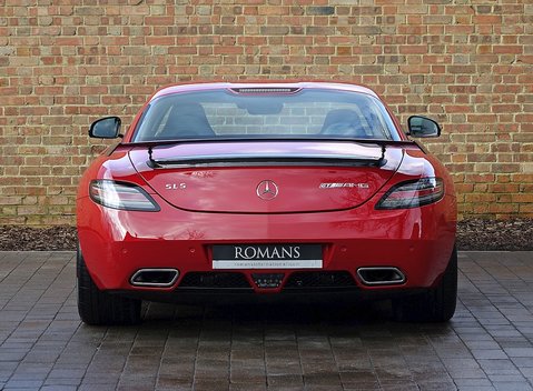 Mercedes-Benz SLS AMG GT Final Edition 9