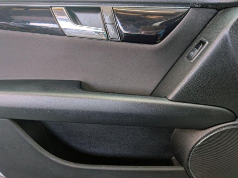 Mercedes-Benz C Class 2.1 C220 CDI SE Auto Euro 4 5dr 27