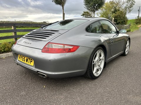 Porsche 911 CARRERA 2 13