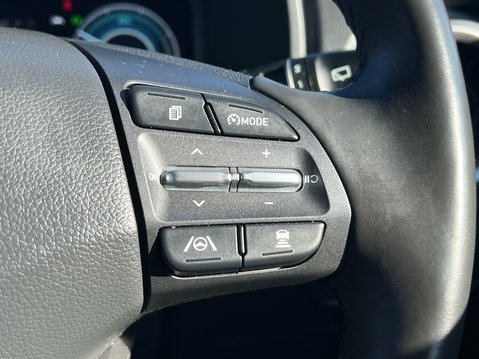 Hyundai KONA GDI PREMIUM 32
