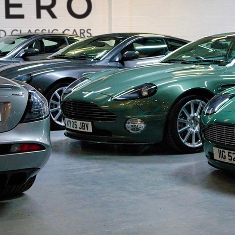 Flexible vehicle storage